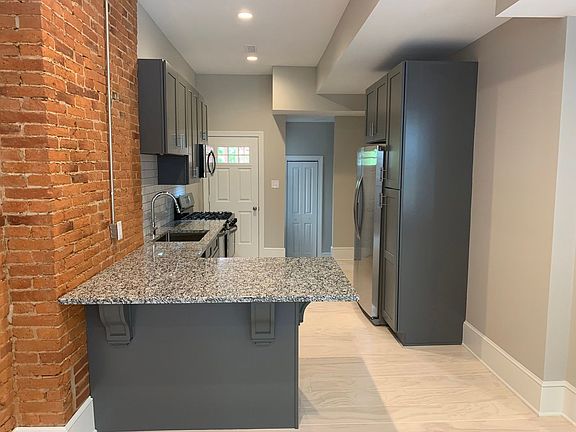 3rd image of 307 N Lime St APT 2