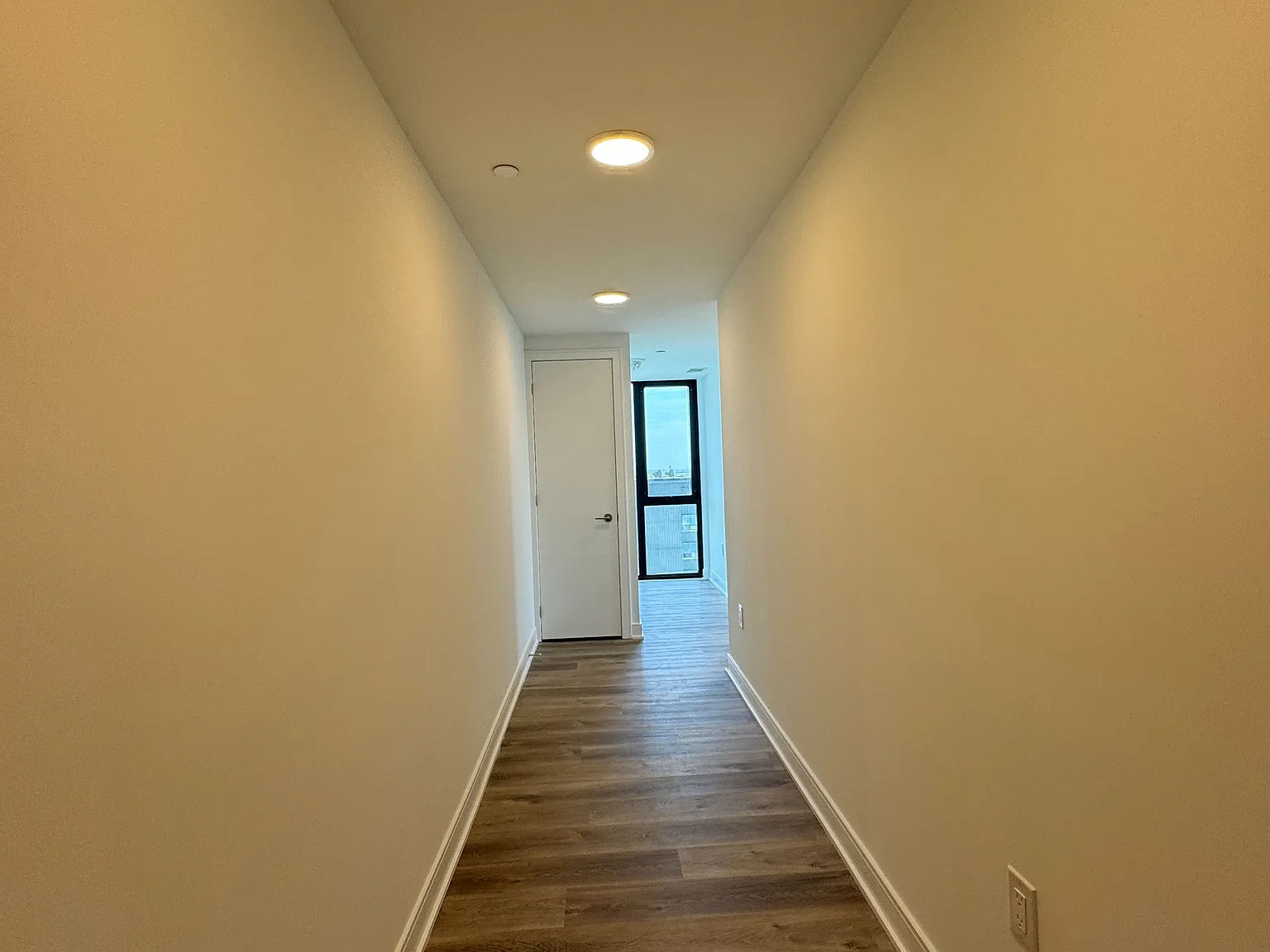3 bed, $2,550 — Photo 2