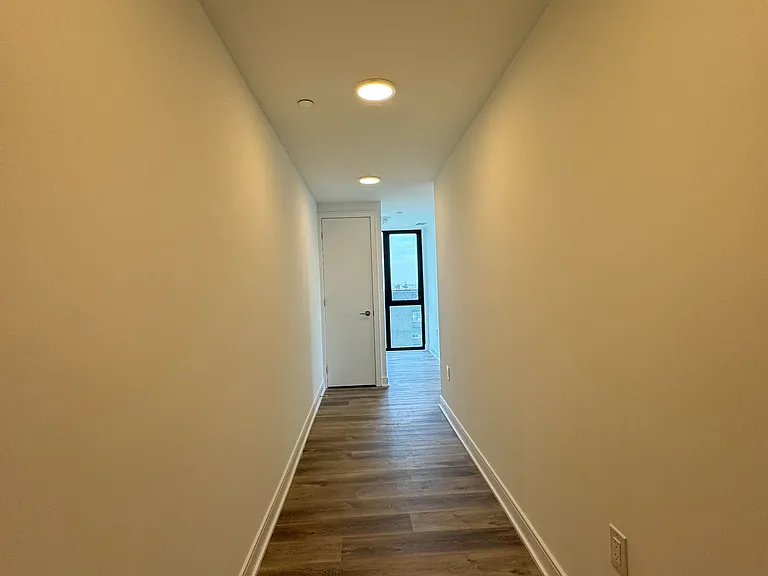 86 Dundas St E #1114 — Photo 2