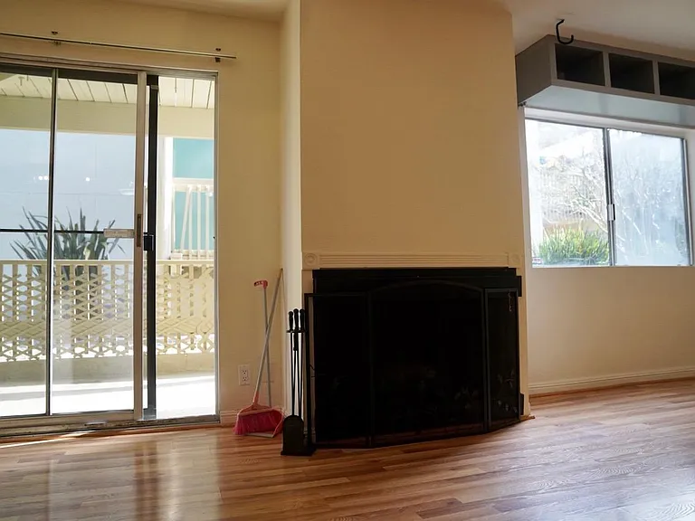 368 Imperial Way — Photo 2