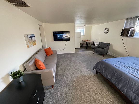 5th image of 1210 Irving Ave APT 2