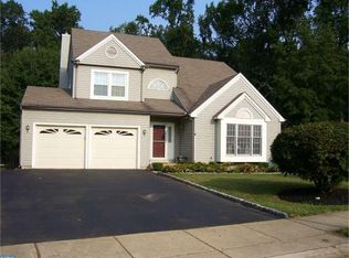 113 Beatrice Ln, Aston, PA 19014