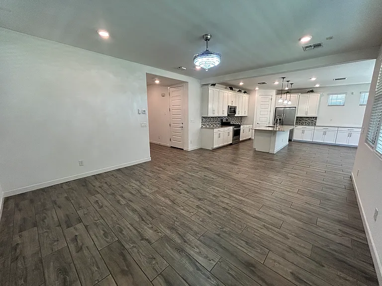 1146 E Weatherby Way — Photo 28
