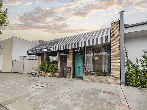 2nd image of 2712 W Magnolia Blvd
