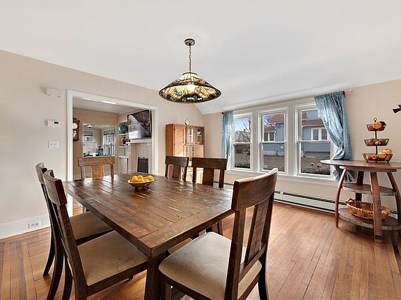 3rd image of 54 Orchard St