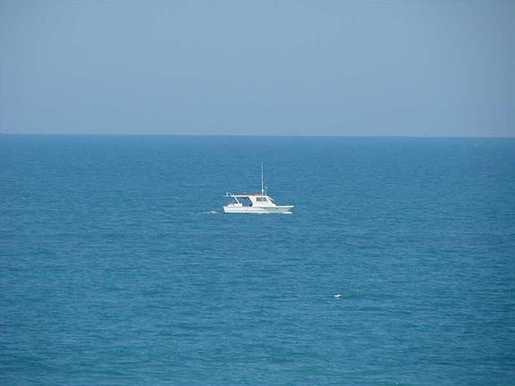 5th image of 4141 Ocean Dr