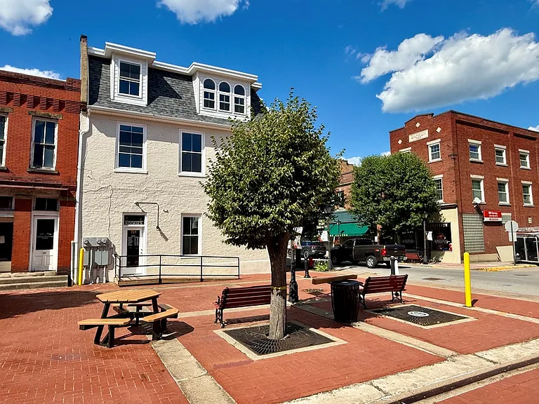 701 Charles St #B — Photo 13