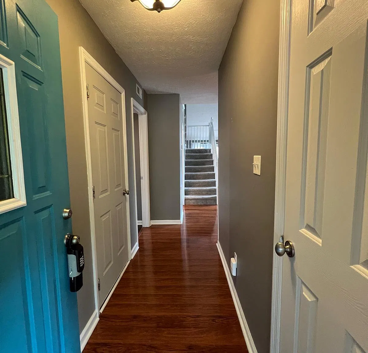4 bed, 2.5 bath, 1717 sqft, $2,450 — Photo 3