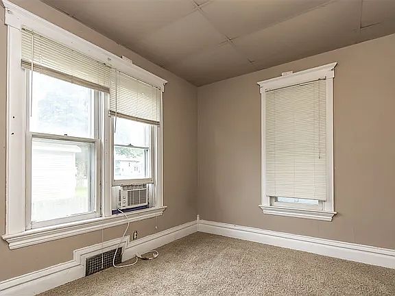 4th image of 1316 Main St #1