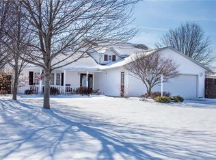 443 Berry Ridge Dr, Amherst, OH 44001