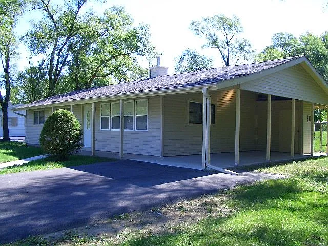 4481 185th St photo 1
