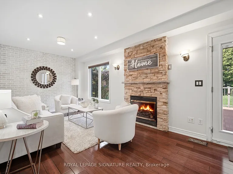 901 Knotty Pine Grv — Photo 16