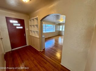 702 N Dustin Ave, Farmington, NM 87401