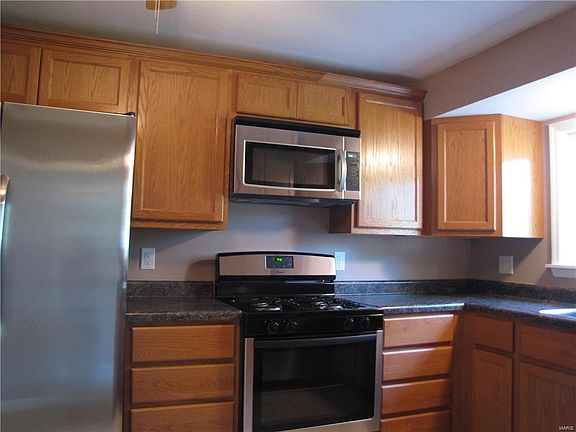 4th image of 9832 Lakeford Ln