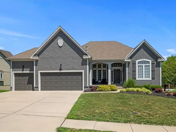 26002 W 150th St, Olathe, KS 66061