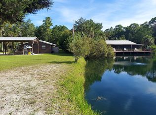 16 4th St NE, Steinhatchee, FL 32359