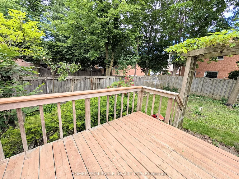 19 Wallace Dr — Photo 26