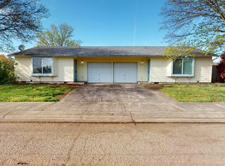 745 Manor Way, Lebanon, OR 97355