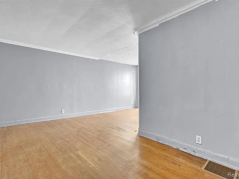 17701 Manderson Rd — Photo 19