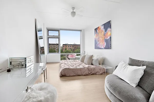 Rented by Compass | media 10