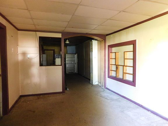 3rd image of 209 State St