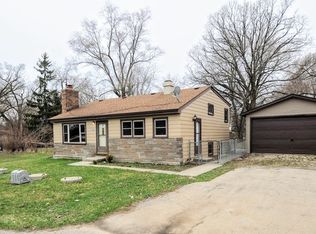 37342 N Delany Rd, Gurnee, IL 60031