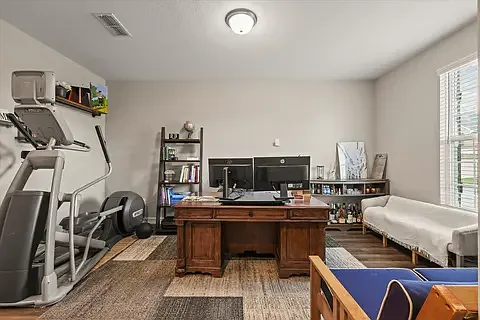 4 bed, 3.5 bath, 3267 sqft, $3,300 — Photo 4
