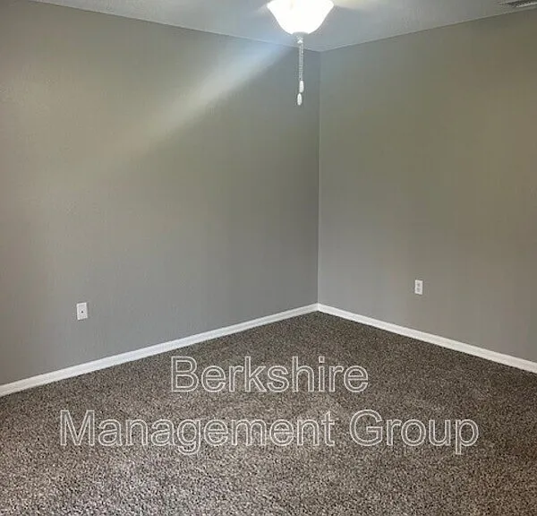 1113 Pogonia Dr — Photo 8