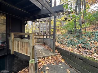 1722 Treetop Trl #8, Akron, OH 44313