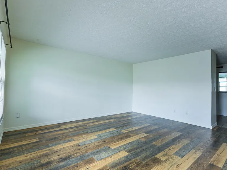 212 Tennessee Ave — Photo 11
