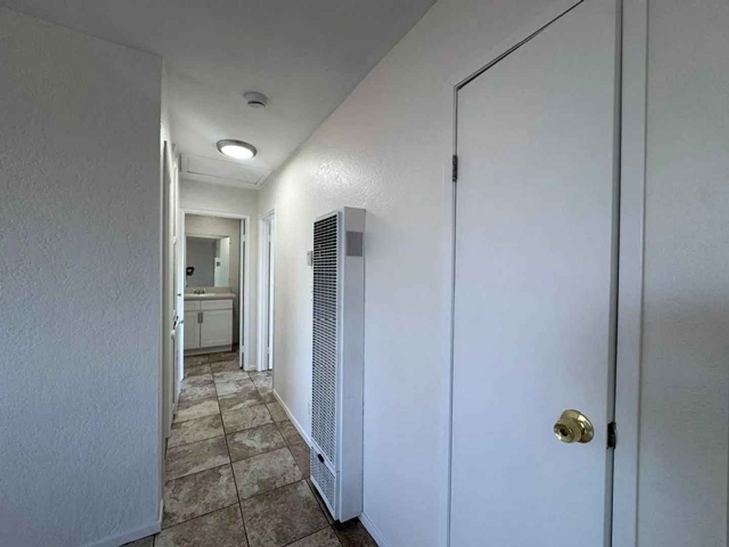 1511 Freeman Ave — Photo 4