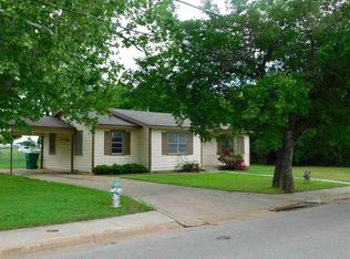 403 S Preston Rd, Burkburnett, TX 76354