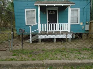 1517 J H Clouser Ln, Galveston, TX 77550