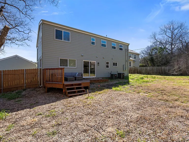6104 Reicher Dr — Photo 30
