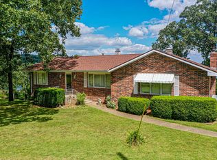 555 Edgewater Cir, Ridgedale, MO 65739