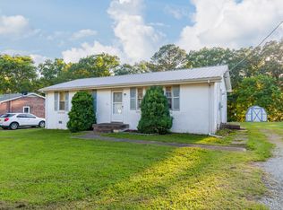 3892 Cedar St, Centerville, TN 37033