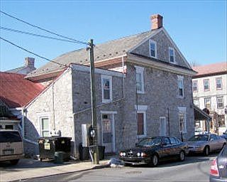 5th image of 104 W Main St