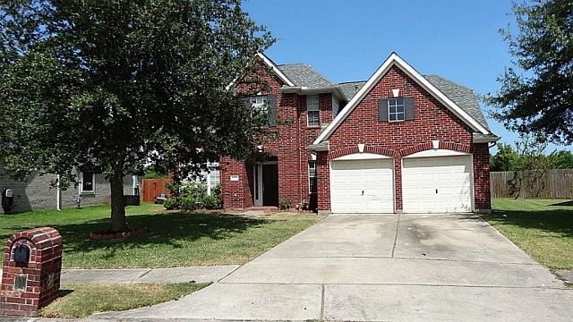 1st image of 11021 Spruce Dr N