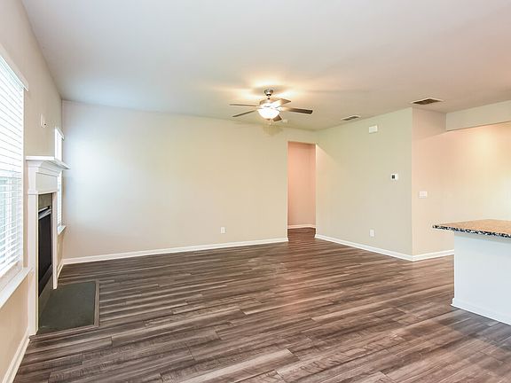 5th image of 6068 Hickory Creek Ct