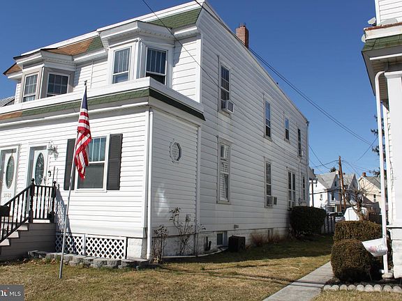 3rd image of 2524 Boas St