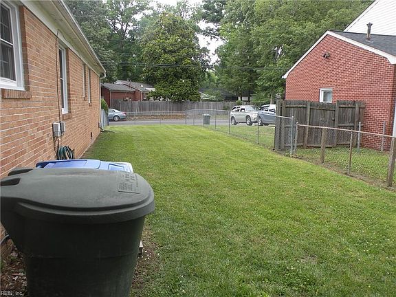 4th image of 168 Beechmont Dr