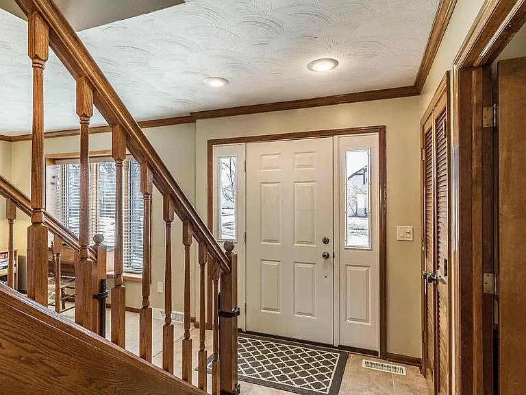 5568 Whimpstone Ct — Photo 6