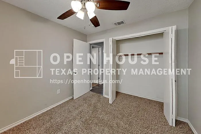 2211 Reverchon Dr — Photo 14