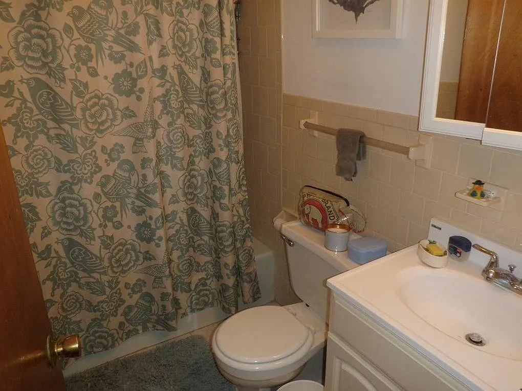 1 bed, 850 sqft, $1,700 — Photo 3