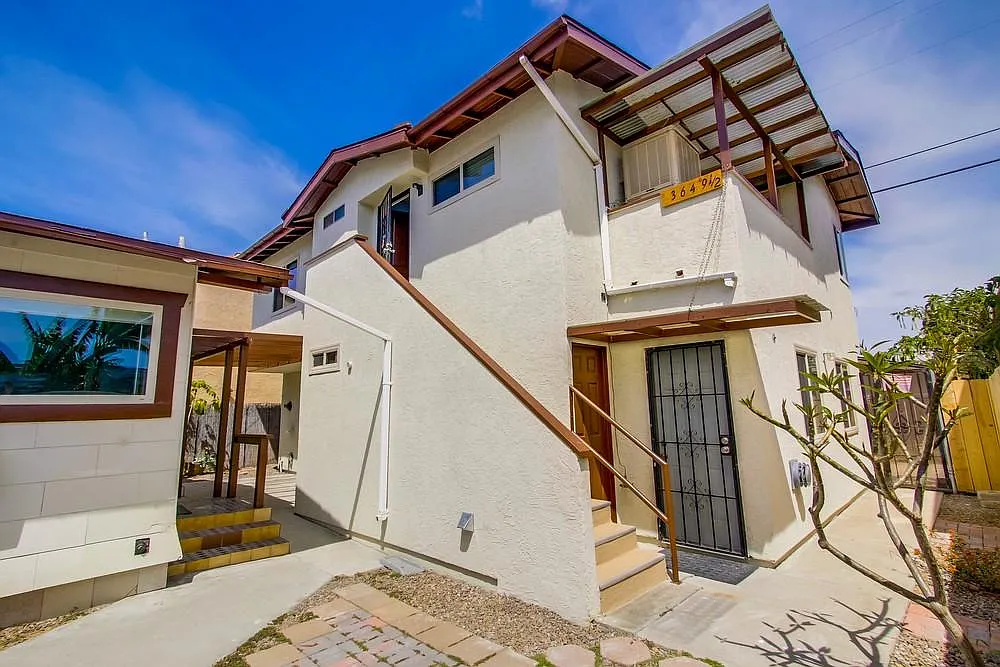 2 bed, 650 sqft, $2,800 — Photo 1