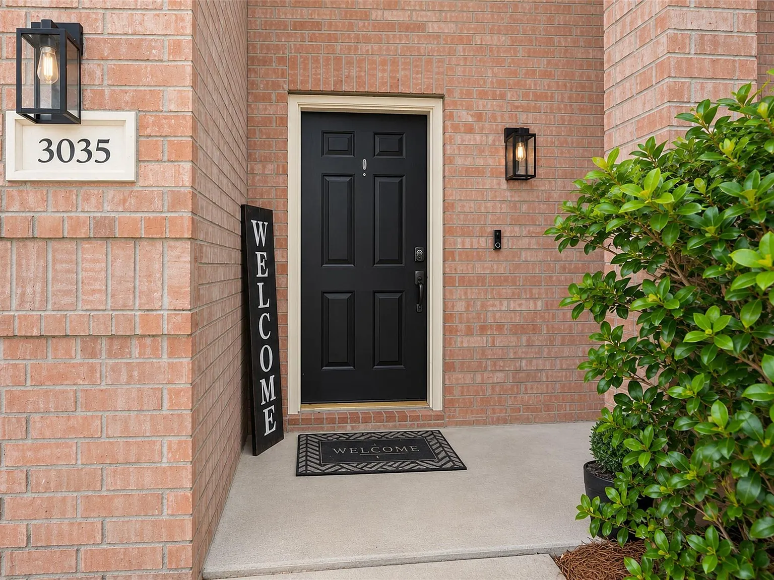 3 bed, 2.5 bath, 2636 sqft, $2,500 — Photo 2