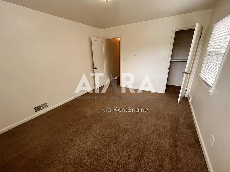 1335 E Thornton Ave — Photo 27