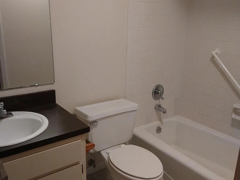 13706 Sweetwater Cove Pl — Photo 15
