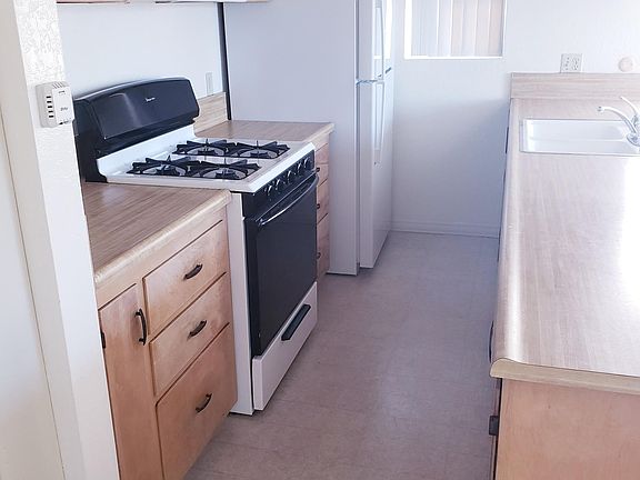 4th image of 2038 Felspar St APT A