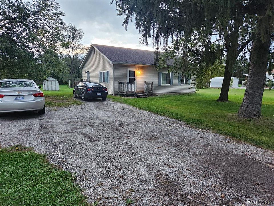 3266 S Belsay Rd Burton MI 48519 Zillow